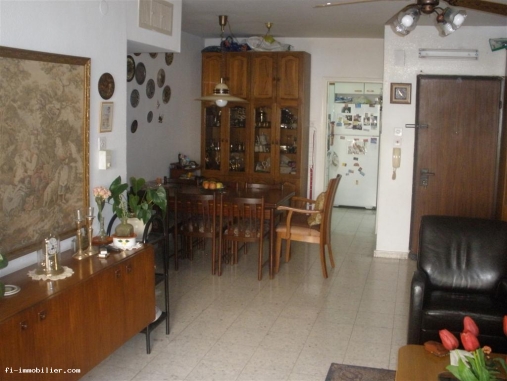 KYRIAT MOCHE/Agreable, Appartement bien agenc, Au centre, En bon etat, Quartier religieux